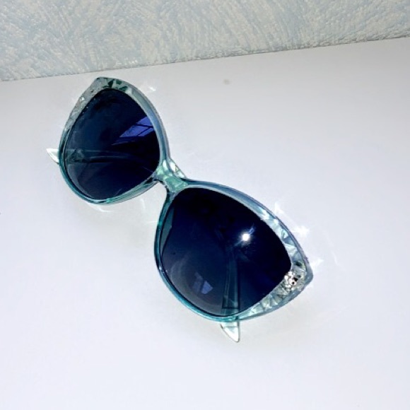 NWOT FROYA FRENCH COLLECTION SUNGLASSES - Picture 4 of 11